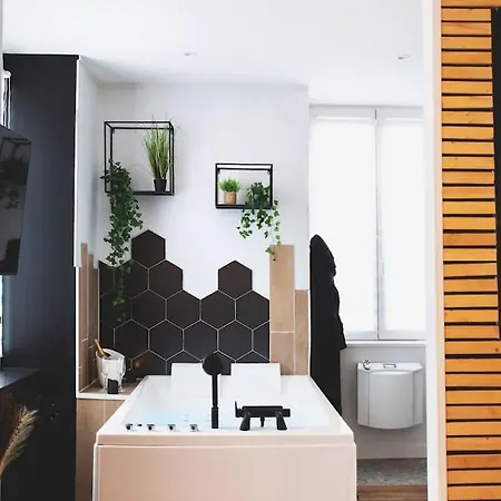 Room, La Douce Angevine Angers